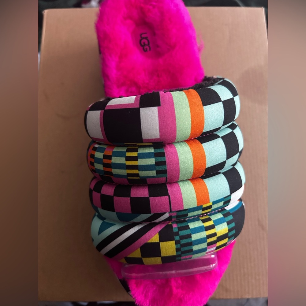 Ugg maxi check slides